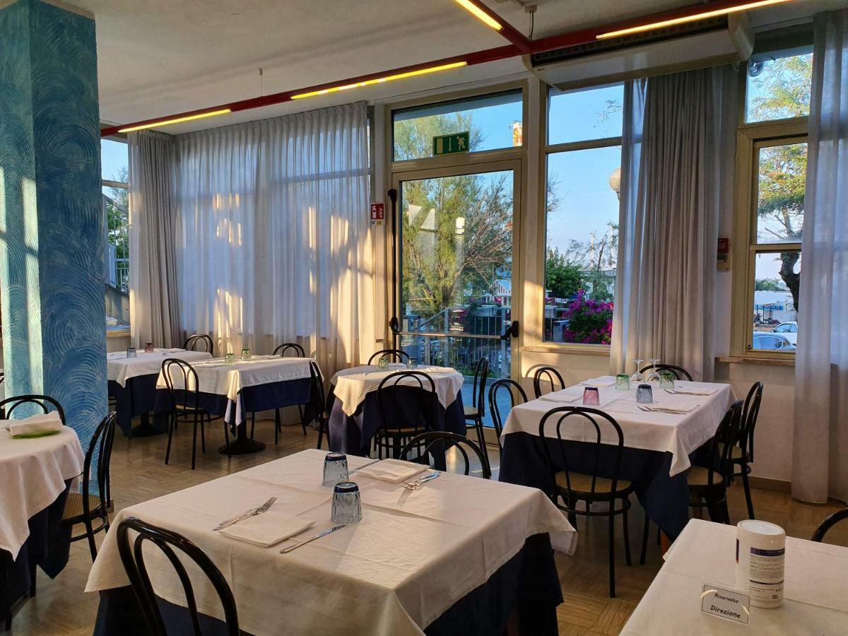 Hotel Bristol - Koolibry Hotels Cervia Ngoại thất bức ảnh